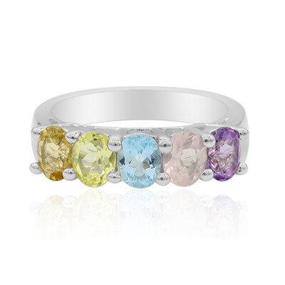 Zilveren ring met een hemel-blauwe topaas