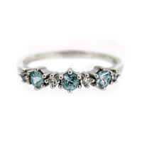 Zilveren ring met Ratanakiri zirkonen