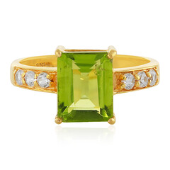 Zilveren ring met een peridoot