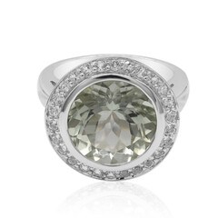 Zilveren ring met een groene amethist