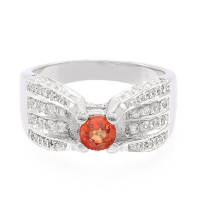 Zilveren ring met een avondrode robijn