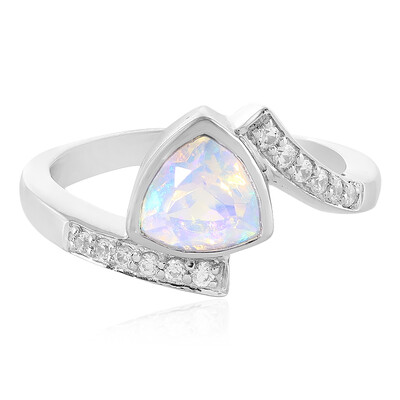 Zilveren ring met een Welo-opaal