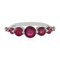 Zilveren ring met een Madagaskar Robijn