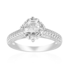 Zilveren ring met een witte topaas