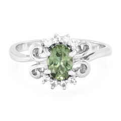Zilveren ring met een Russische apatiet