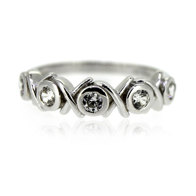 Zilveren ring met zirkonen