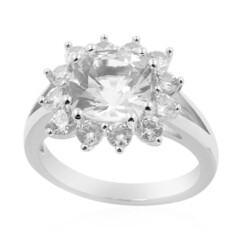 Zilveren ring met een danburiet