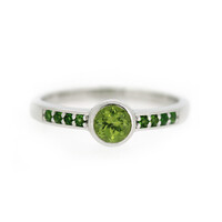 Zilveren ring met een peridoot