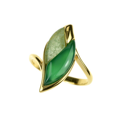 Zilveren ring met een groene agaat (dagen)