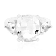 Zilveren ring met een witte kwarts