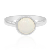 Zilveren ring met een Welo-opaal