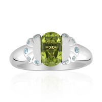 Zilveren ring met een Jilin Peridoot (Remy Rotenier)