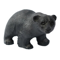 Figuur met een Shungite (Lapis Vitalis)