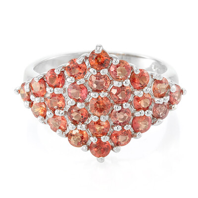 Zilveren ring met avondrode robijn