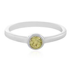 Zilveren ring met een sfeen