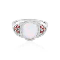 Zilveren ring met een Welo-opaal