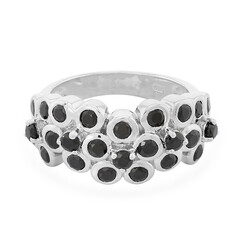 Zilveren ring met zwarte spinelstenen