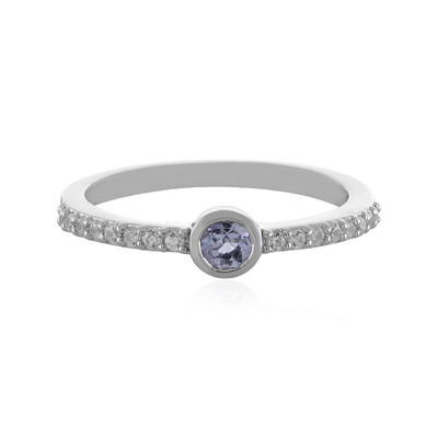 Zilveren ring met een tanzaniet