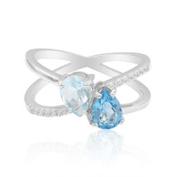 Zilveren ring met een hemel-blauwe topaas