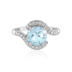 Zilveren ring met een hemel-blauwe topaas