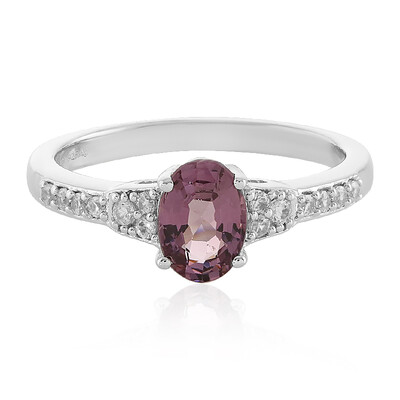 Zilveren ring met een paarse spinel