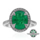 Gouden ring met een Colombiaanse smaragd (Estée Collection)