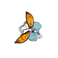 Zilveren ring met Baltische barnsteen