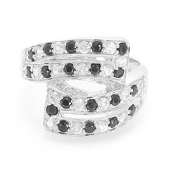 Zilveren ring met zwarte spinelstenen