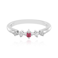 Zilveren ring met een roze spinel