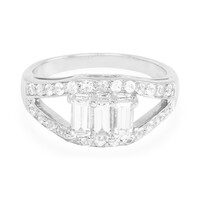 Zilveren ring met witte saffieren