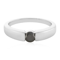 Zilveren ring met een zwarte diamant