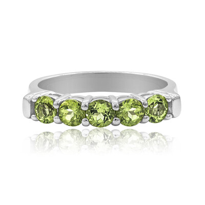 Zilveren ring met peridoots