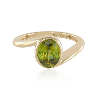 Gouden ring met een sfeen