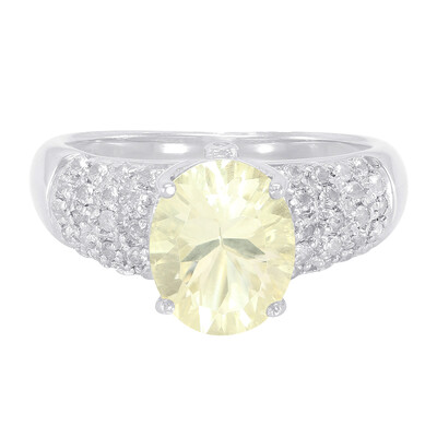 Zilveren ring met een zonnesteen