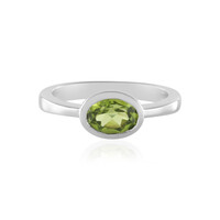 Zilveren ring met een peridoot (KM by Juwelo)