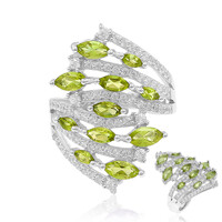 Zilveren ring met Birmese Peridoots