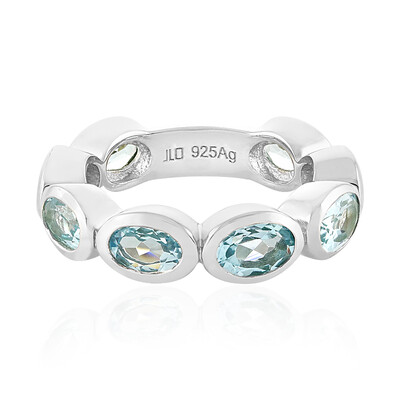 Zilveren ring met hemel-blauwe topaasstenen
