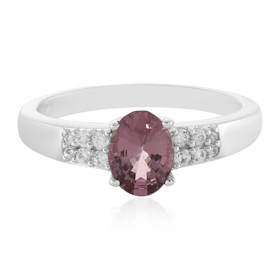 Zilveren ring met een paarse spinel