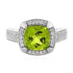 Zilveren ring met een Jilin Peridoot