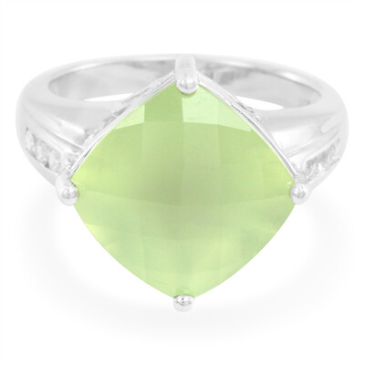 Zilveren ring met een prehniet