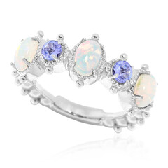 Zilveren ring met Welo-opalen (Dallas Prince Designs)