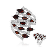 Zilveren ring met granaten