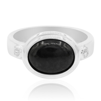 Zilveren ring met een Zwarte Jadeiet (Annette)