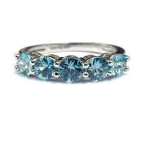 Zilveren ring met Ratanakiri zirkonen