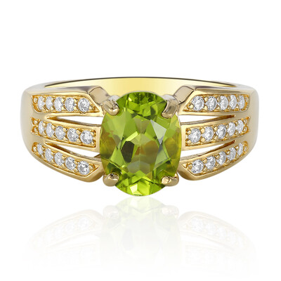 Zilveren ring met een peridoot