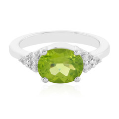 Zilveren ring met een peridoot