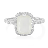 Zilveren ring met een witte maansteen