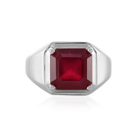 Zilveren ring met een Madagaskar Robijn