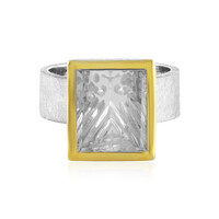 Zilveren ring met een witte kwarts