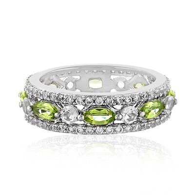 Zilveren ring met peridoots